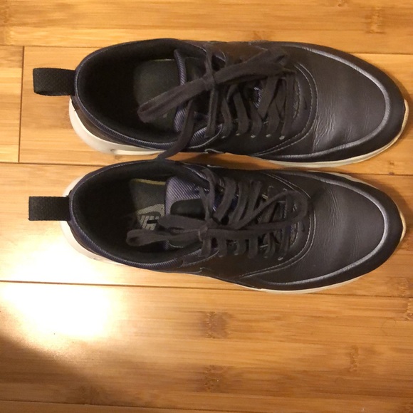 Nike Women's Air Max Thea SE Running Shoe 6.5 Black - Picture 4 of 9